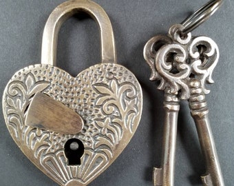 Heart Shaped Love Lock, Commitment Lock, Paris Bridge Lock, Valentine Lock with 2 Ornate Skeleton Keys Solid Quality Brass 3-3/4" tall #L7