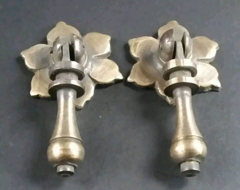 2 Antique Solid Brass Tear Drop Pendant Handles Pulls Knobs W. Etsy