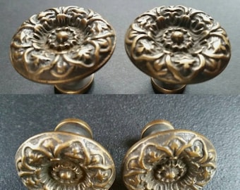 4 x Antique Style Solid Brass  Decorative ROUND KNOBS Ornate FLORAL Classic design 1-1/4" dia. #K25