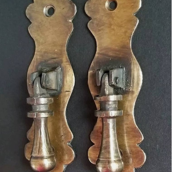 2 x Ornate teardrop pendant Brass Handles drawer pulls scalloped back 3-3/4" #H41