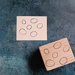 Stempel z wzorem koła do stemplowania papieru, stempel z kołami do tkanin, płytka z fakturą do szkła, drewna i płótna, materiały do mieszanych technik,
