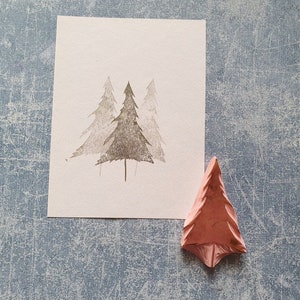 Tampon en caoutchouc d'arbre pour des cartes de Noël faites main, paysage de pays des merveilles d'hiver, papeterie de vacances, jardin de maison de ferme, décalque de fête, joyeux Noël