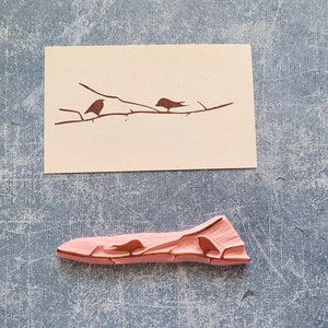 Tampon en caoutchouc oiseaux sur une branche pour une cérémonie classique, tampon en brindille pour papeterie de mariage, invitation rustique, merveille des bois, artisanat d'hiver