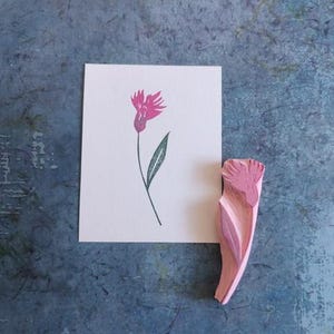 Tampon en caoutchouc bleuet, tampon fleur bleue, embellissement fait main, cadeau botanique, mariage industriel, carte de Pâques printanière, jardin mystique