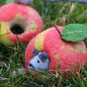 Felted apple mouse