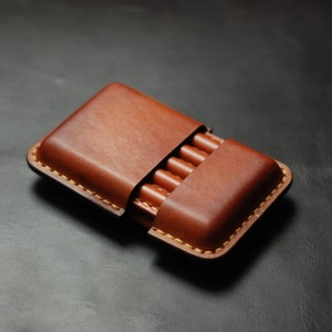 Étui à cigarillos en cuir véritable brun cognac, pochette à cigarettes artisanale, porte-tabac de voyage pour motard, accessoires pour fumeurs de style rétro image 6