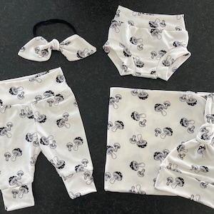Mushroom Gender Neutral Take Home Set. Mushroom Swaddle Blanket. Hat. Headband. Bummies.  Newborn Leggings.  Baby Shower Gift. Photo Prop.