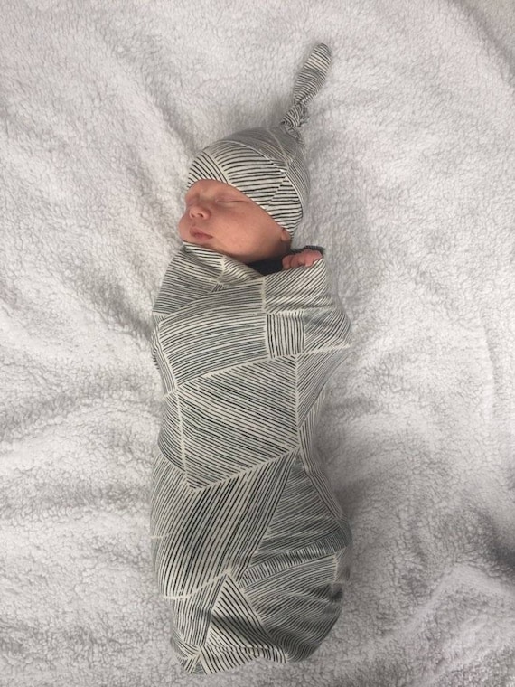 Gender Neutral Coming Home Set. Swaddle Blanket. Newborn Hat. Newborn Clothes. Newborn Swaddle Set. Newborn Leggings. Black Swaddle Set. Etsy Canada