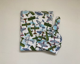 airplane swaddle