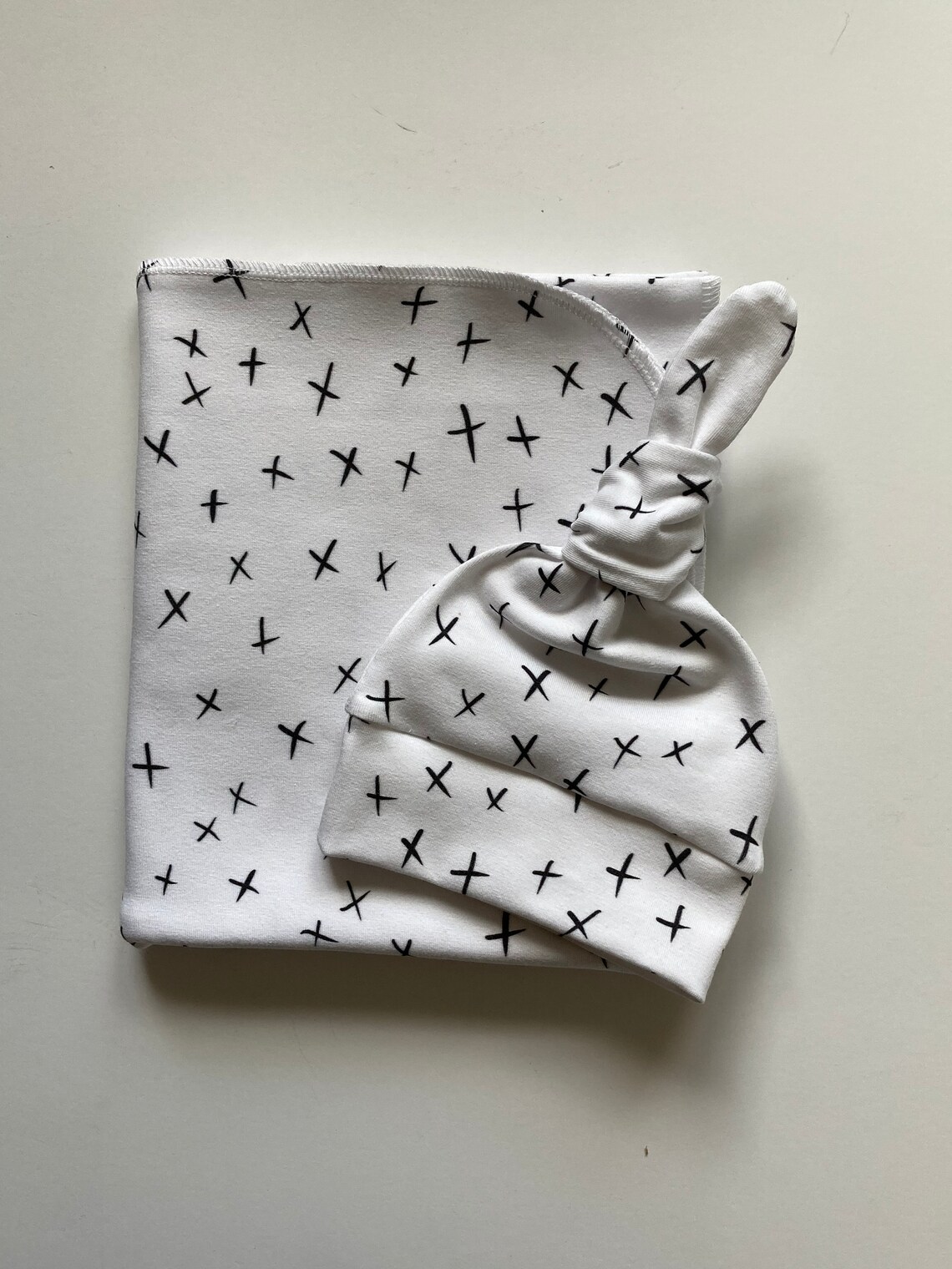 Gender Neutral Swaddle Set. Black & White Swaddle Blanket and Etsy