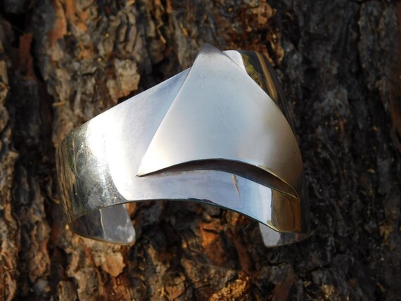 SUSAN CUMMINGS huge dimensional matte silver and … - image 2