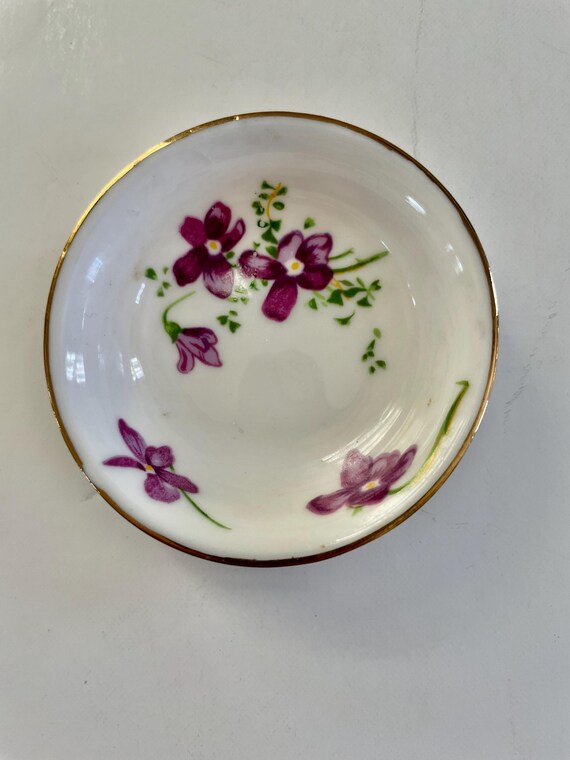 Tiny Violet Ring Dish - Gold Trim - image 1