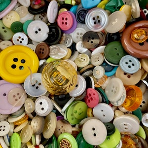 Assorted Buttons in Bulk - Small to Medium-large - Etsy