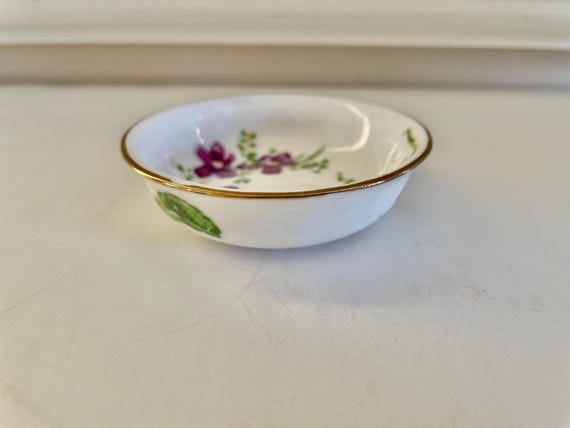 Tiny Violet Ring Dish - Gold Trim - image 3