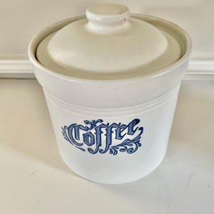 1.5 Quart Coffee Canister and Lid - Yorktowne by Pfaltzgraff (USA)