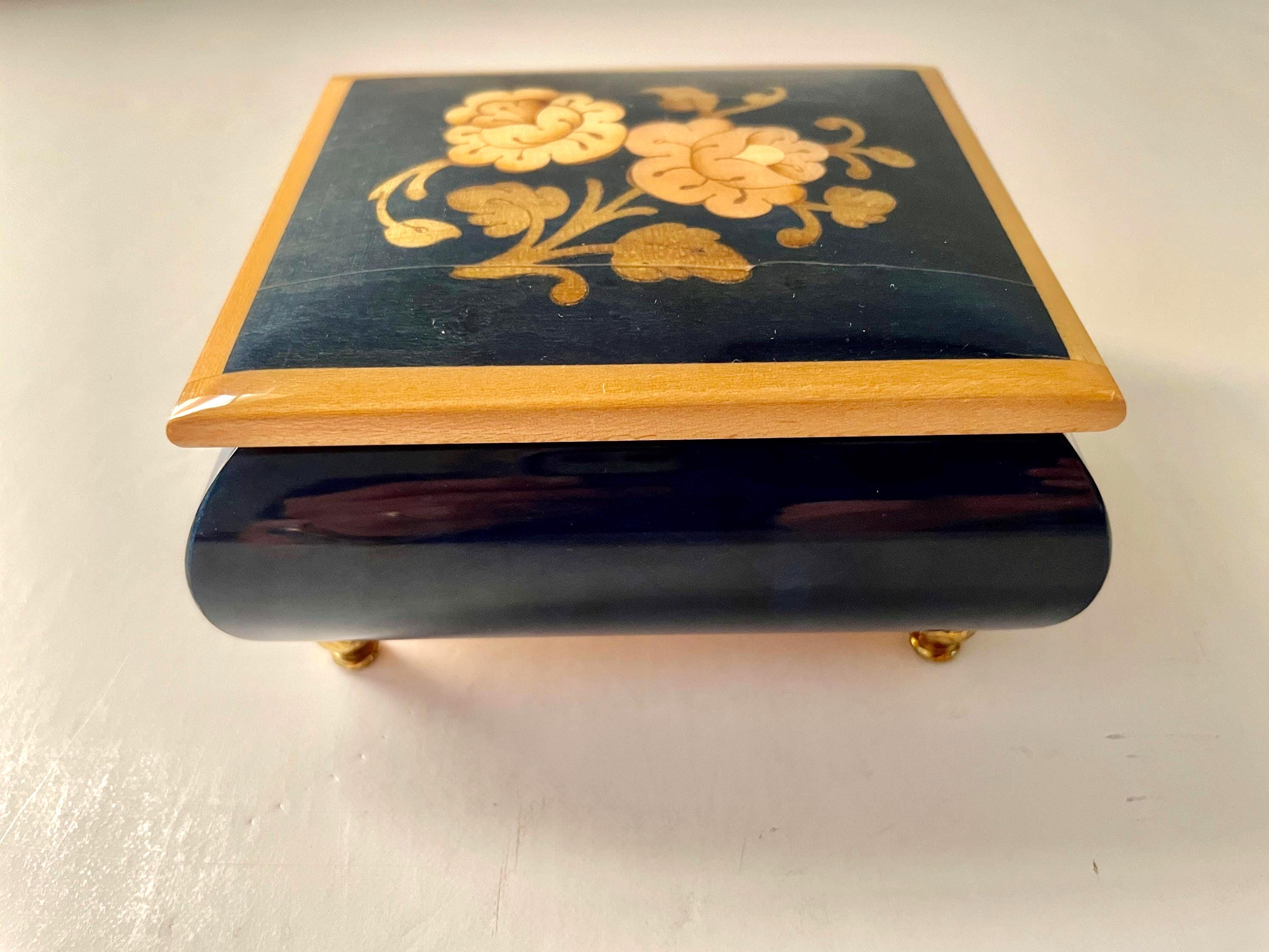 REUGE メカニカルミュージックボックス 花のインレイ 楽天市場】リュージュ REUGE R8256-003 72弁15曲入りオルゴール