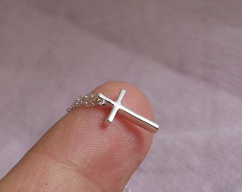 Cross Necklace, Sterling Silver Cross Necklace, Tiny Cross Pendant, Silver Small Cross Charm, Dainty Delicate Everyday Minimalist