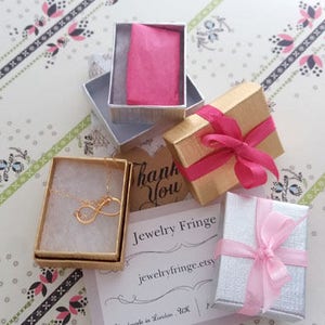 Collar de cadena con cruz de oro: joyería religiosa imagen 14