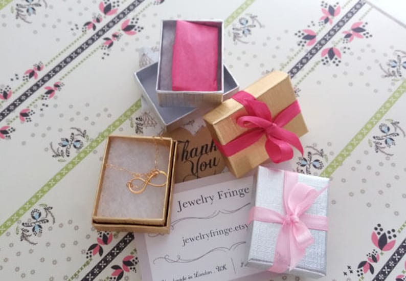 Collar de cadena con cruz de oro: joyería religiosa imagen 14