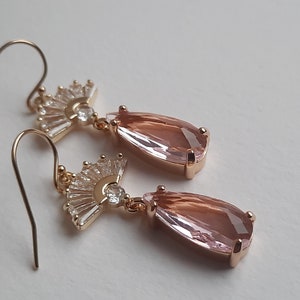 Pink Glass Art Deco Earrings. Blush Earrings. Fan Earrings. Pink Teardrop Earrings. Blush Earrings. Wedding Earrings. Earrings For Women