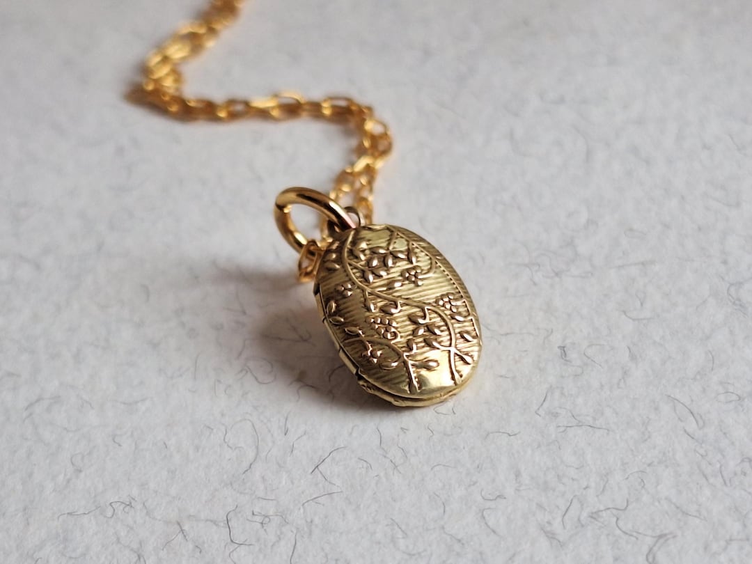 Gs Names Lockets Tiny Vintage Locket Necklace: Vintage Brass Jewelry - Etsy