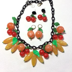 Bananen, Orangen & Kirschen Obst Salat Halskette und Ohrring Set 30er Jahre, 40er Jahre, 50er Jahre Vintage Bakelit/Fakelite/Lucite/Celluloid Stil. Pinup, VLV