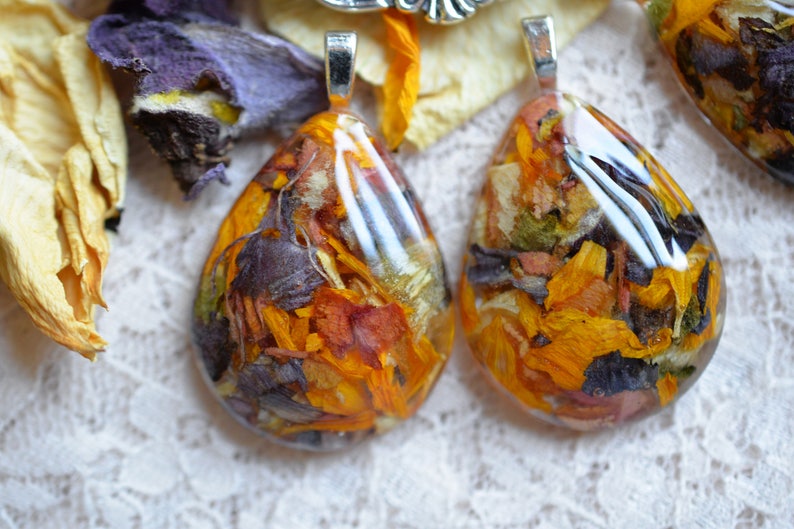 Funeral Flowers, Memorial Pendant in Resin, Teardrop, Memorial Jewelry