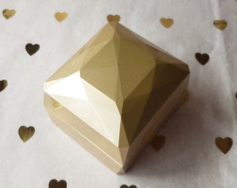 Gold or Rose Gold LED Light Ring Box, Pretty Engagement Ring Presentation Box, Illuminated Engagement Ring Box, Diamond Cut Jewelry Box