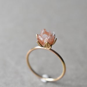 Peach Moonstone and Yellow Gold Ring, Lotus Flower Ring in 14K Gold Fill, Uncut Gem Engagement Ring, Raw Rough Peach Moonstone Jewelry