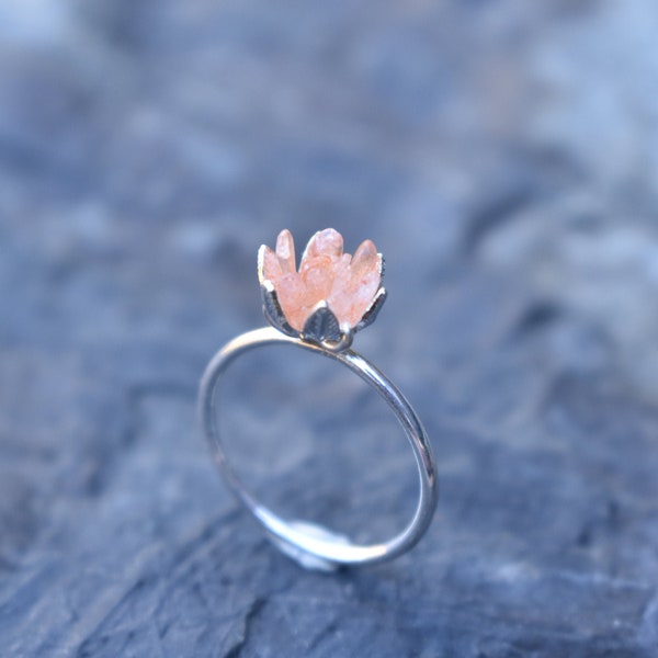 Unique Peach Moonstone Ring, Lotus Flower Ring in Sterling Silver, Uncut Gem Engagement Ring, Raw Rough Peach Moonstone Jewelry for Women