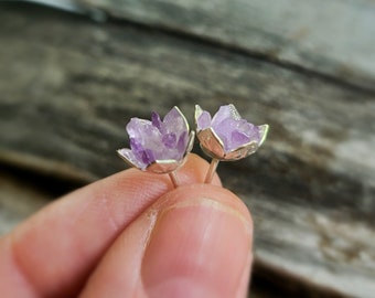 Purple Flower Earrings, Amethyst Gemstone Lotus Earrings from Gemologies, Sterling Silver Studs with Rough Amethyst, Made to Order