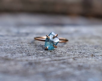 College Graduation Ring for Her, Blue Crystal & Rose Gold Ring, Rough Aqua Aura Crystal in 14K Rose Gold Fill, September Birthstone Option