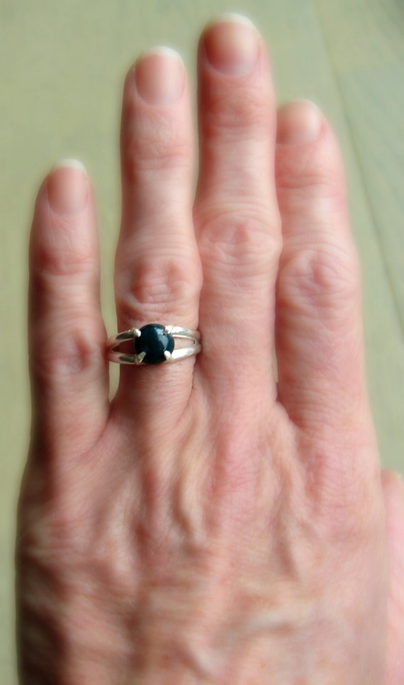 Silver Ring Genuine Gemstone Womens Ring Gift For Her 92.5 Sterling Silver Blood Stone Ring Valentine Day Gift Blood Stone Jewelry Gift For Mom Wife Sister Natural Blood Stone Womens Ring