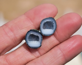 Unique Dads Birthday or Fathers Day Gift, Light Blue Geode Cufflinks, Custom Tuxedo Cufflinks for Father of the Bride, Ocean Blue Wedding