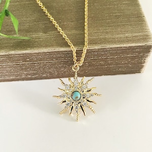 Gouden zon ketting met turquoise steen, Sunburst ketting, Ray of Sunshine ketting, hemelse sieraden, zonne-positiviteitsenergie, balsemontwerp