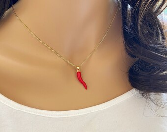 Cornicello Necklace Red, Italian Horn Necklace, Protection Necklace, Italian Jewelry, Corno Charm Necklace, Red Pepper Amulet, Fertility