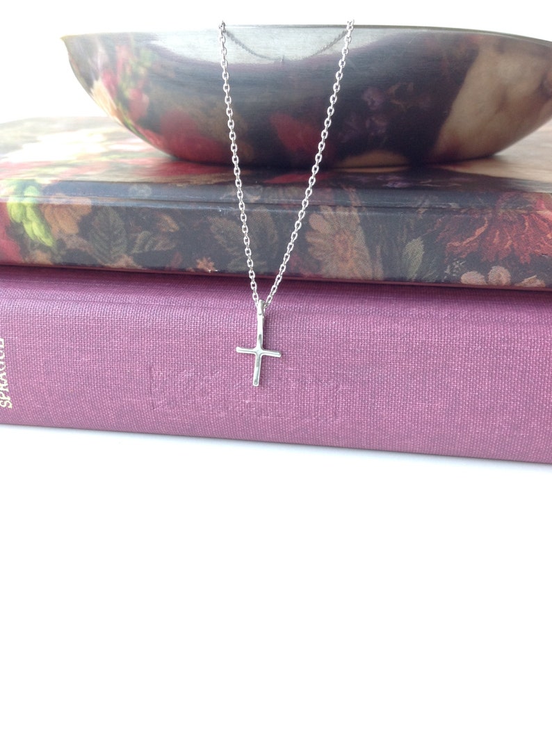 Collana di fede, piccola collana croce, regalo di incoraggiamento, collana croce da donna, piccola collana croce d'oro per ragazze, collana croce argento immagine 4