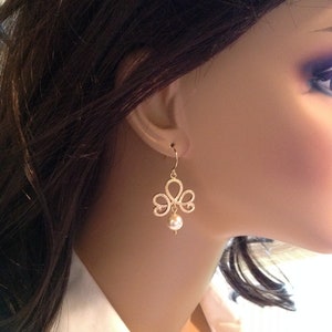 Gold Chandelier Earrings: Swarovski Pearl Bridal Drop Earrings