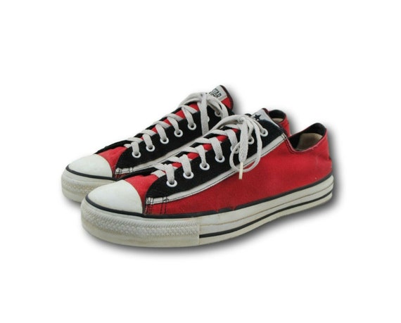 converse rojos con negro