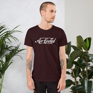 Corvair American Air Cooled Classic Kurzärmeliges Unisex T-Shirt Oxblood Black