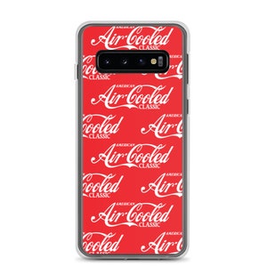 Könnte beinhalten: Eine transparente Handyhülle mit rotem Hintergrund und einem weißen, sich wiederholenden Muster aus dem Text "Air-Cooled Classic".