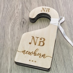 Diviseurs de garde-robe pour bébé, Cadeau pour nouveau-né, Cadeau pour baby shower, Séparateurs de placard pour bébé, Cadeau unique pour bébé, Cintres de vêtements en bois pour bébé w001