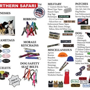 Op de afbeelding: Een kleurrijk assortiment hondenaccessoires, waaronder harnassen, linten, ovale naamschildjes, sleutelhangers met moraal, veiligheidsgordels voor hondenstoelen, militaire patches, hondenhalsbanden en diverse artikelen zoals beanies, armbanden en koelboxen. De afbeelding bevat ook de tekst "NORTHERN SAFARI" en "VERZENDING BINNEN 24 UUR!"