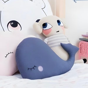 Coussin baleine bleu pétrole, décoration nautique pour chambre de bébé, coussin baleine, décoration de chambre de bébé garçon, cadeau pour enfant, coussin animal, coussin océan pour chambre de bébé