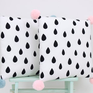 Pom Pom Pillow, Monochrome Pillow, Scandinavian Pillow, Cushion With Pom Poms, Black And White Pillow, Nordic Pillow, Minimalist Pillow zdjęcie 1