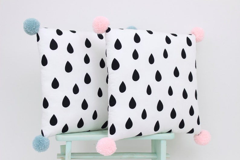 Pom Pom Pillow, Monochrome Pillow, Scandinavian Pillow, Cushion With Pom Poms, Black And White Pillow, Nordic Pillow, Minimalist Pillow zdjęcie 1