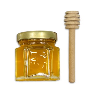2 oz Honey Jars Wedding Favors for Guests with pure U.S Honey and Honey Dipper