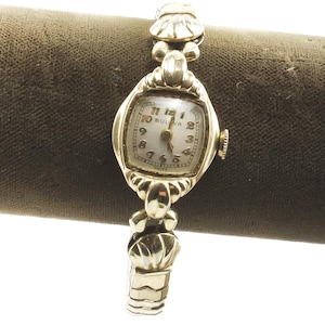 Vintage 1949 Bulova Ladies’ Wristwatch – 10K Rolled Gold Plate Bezel – 17 Jewels Swiss Movement