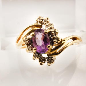 Vintage 14K Gold Amethyst & Diamond Cluster Ring – Oval Cut February Birthstone