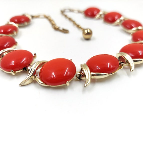 1960s Coro Red Thermoset Gold Tone Necklace - image 3